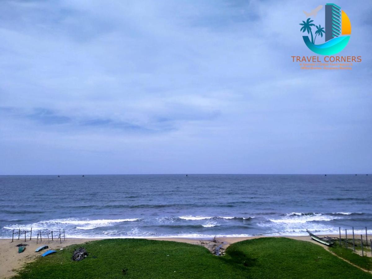 Grace Beach Resort By Travel Corners Негомбо Екстер'єр фото