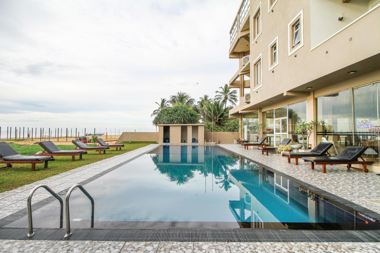 Grace Beach Resort By Travel Corners Негомбо Екстер'єр фото